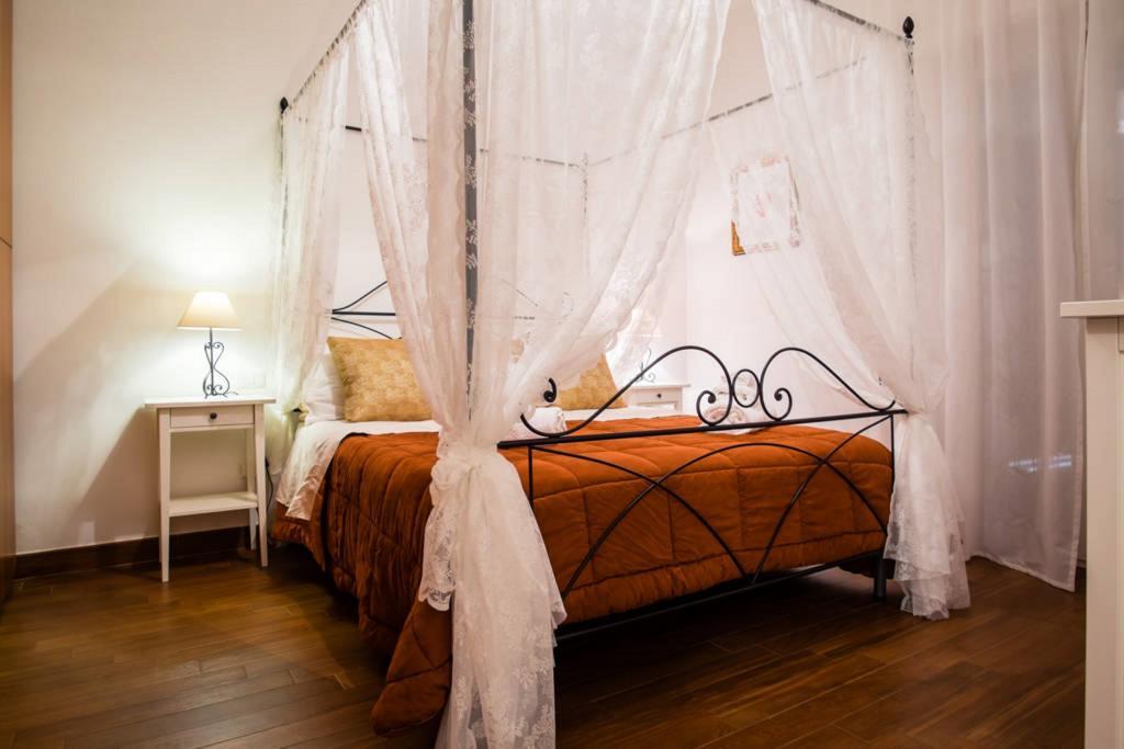 Excellence, Free Parking, 3 Minutes Walking From Sassi Apartment Matera Cameră foto
