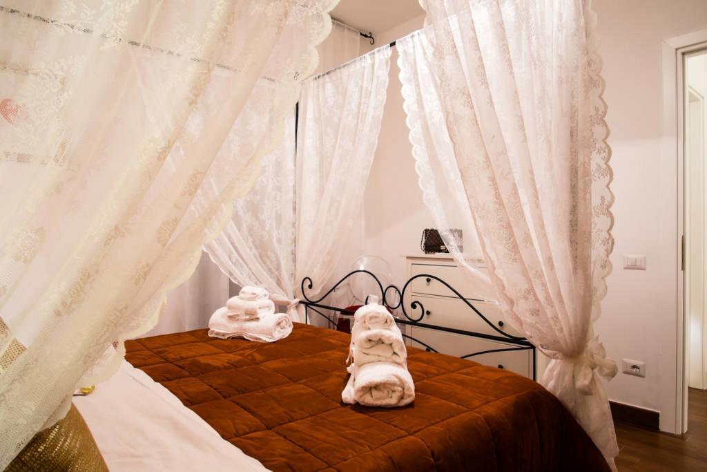 Excellence, Free Parking, 3 Minutes Walking From Sassi Apartment Matera Cameră foto